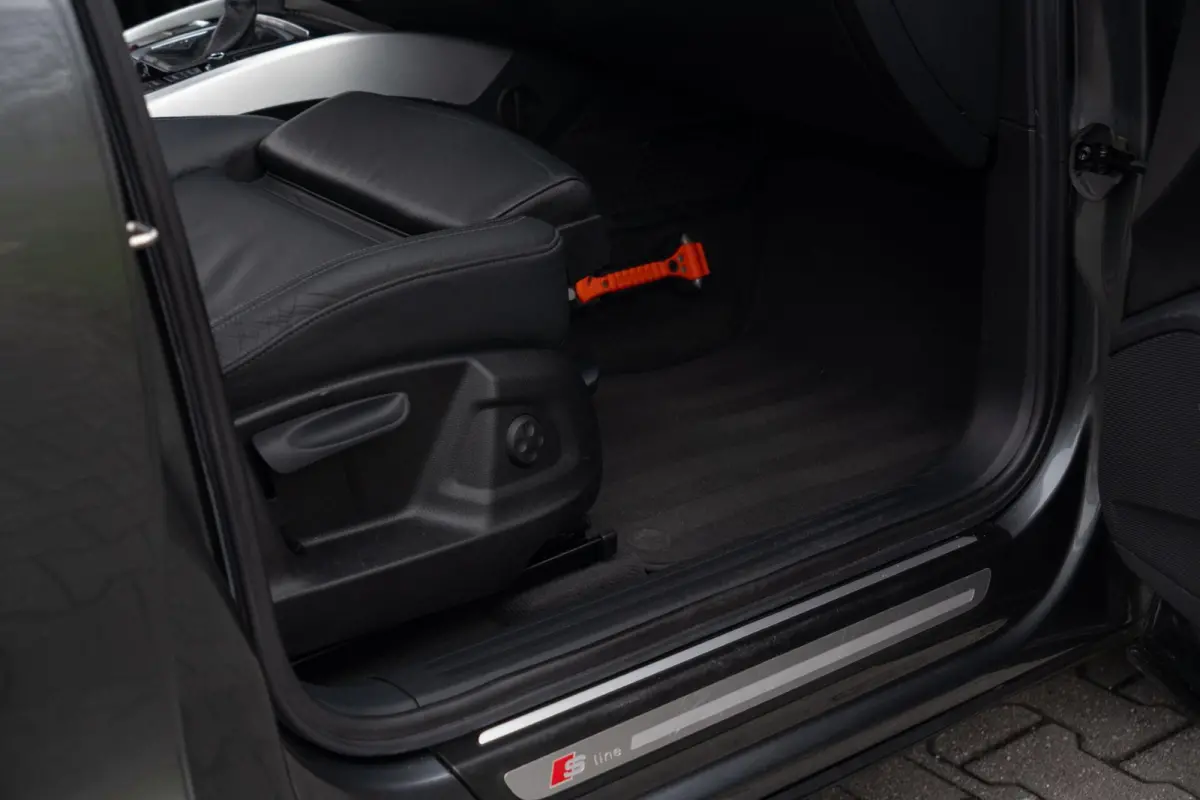 2.0 TFSI Quattro Sport 211PK|1e Eig|Org.NL NAP|Youngtimer|S-Line|Panoramadak|Xenon|Automaat|Isofix|Perfect Onderhouden