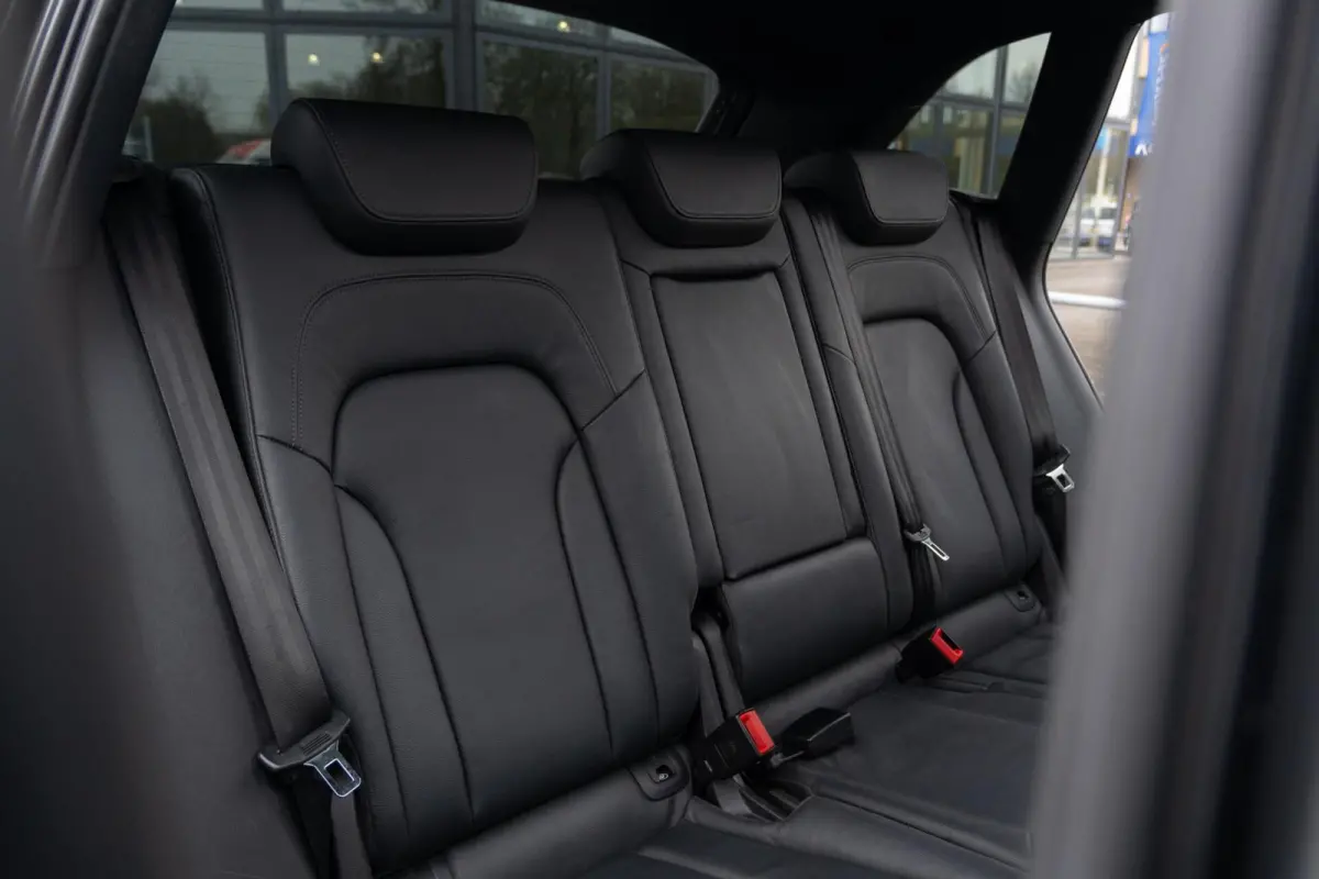 2.0 TFSI Quattro Sport 211PK|1e Eig|Org.NL NAP|Youngtimer|S-Line|Panoramadak|Xenon|Automaat|Isofix|Perfect Onderhouden
