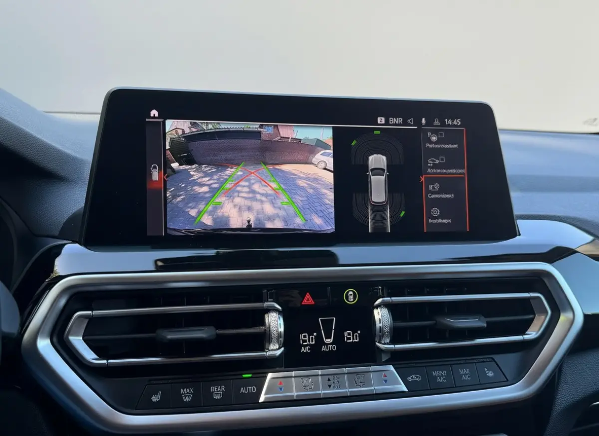 XDrive30e High Exec. - Trekhaak - Camera - Sfeerverlichting