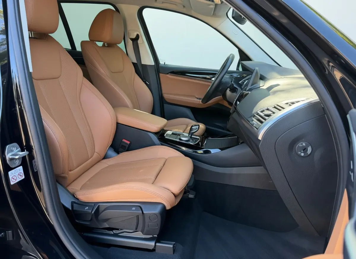 XDrive30e High Exec. - Trekhaak - Camera - Sfeerverlichting