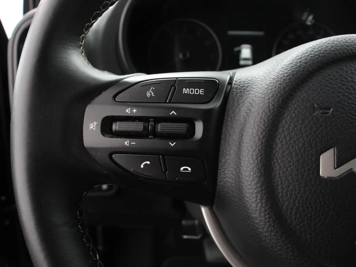 1.0 DPi Automaat DynamicLine Navigatie Apple Carplay Android Auto Camera Airco DAB Lichtmetalen velgen Bluetooth