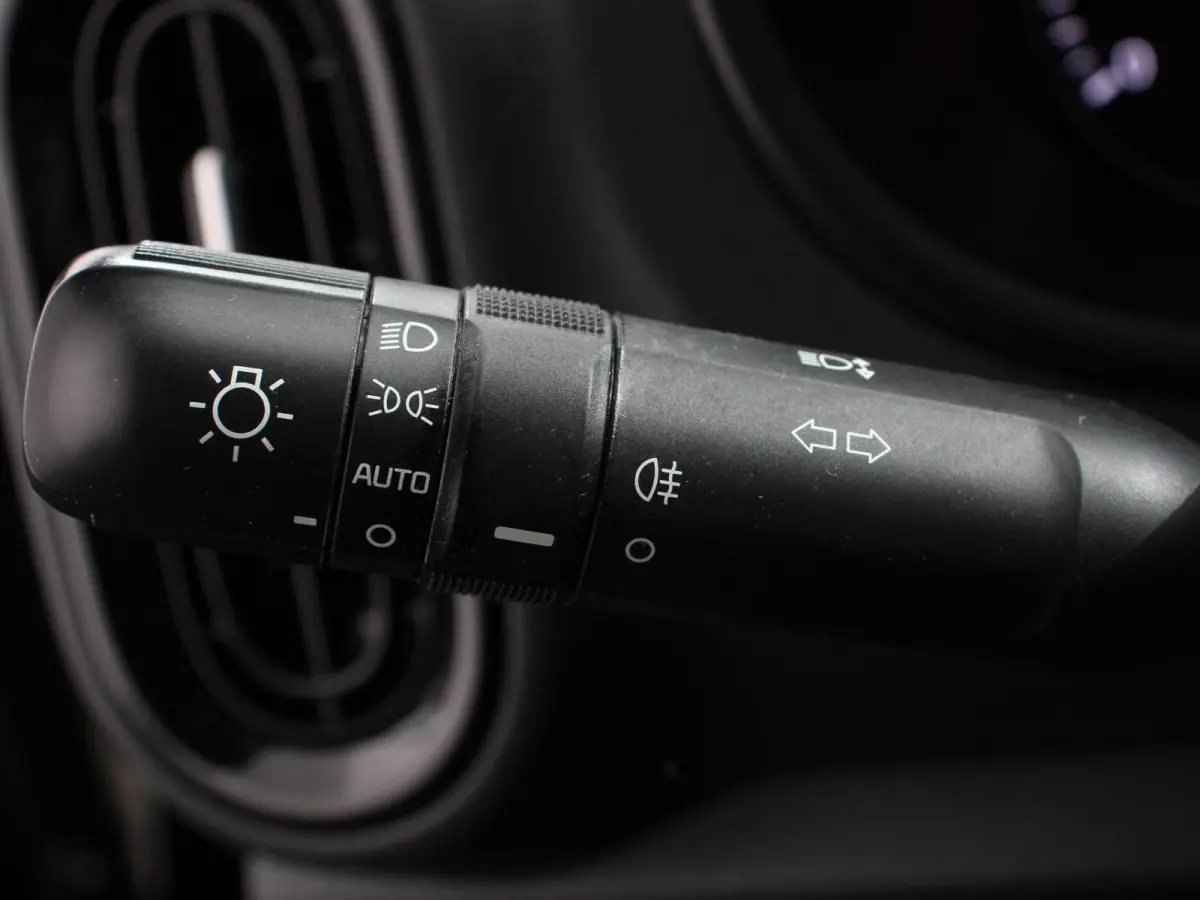 1.0 DPi Automaat DynamicLine Navigatie Apple Carplay Android Auto Camera Airco DAB Lichtmetalen velgen Bluetooth