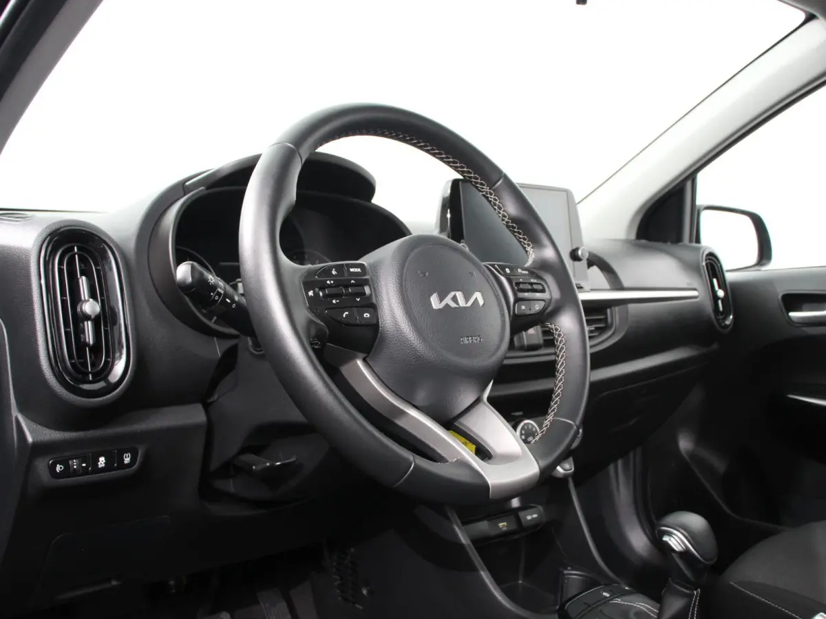 1.0 DPi Automaat DynamicLine Navigatie Apple Carplay Android Auto Camera Airco DAB Lichtmetalen velgen Bluetooth