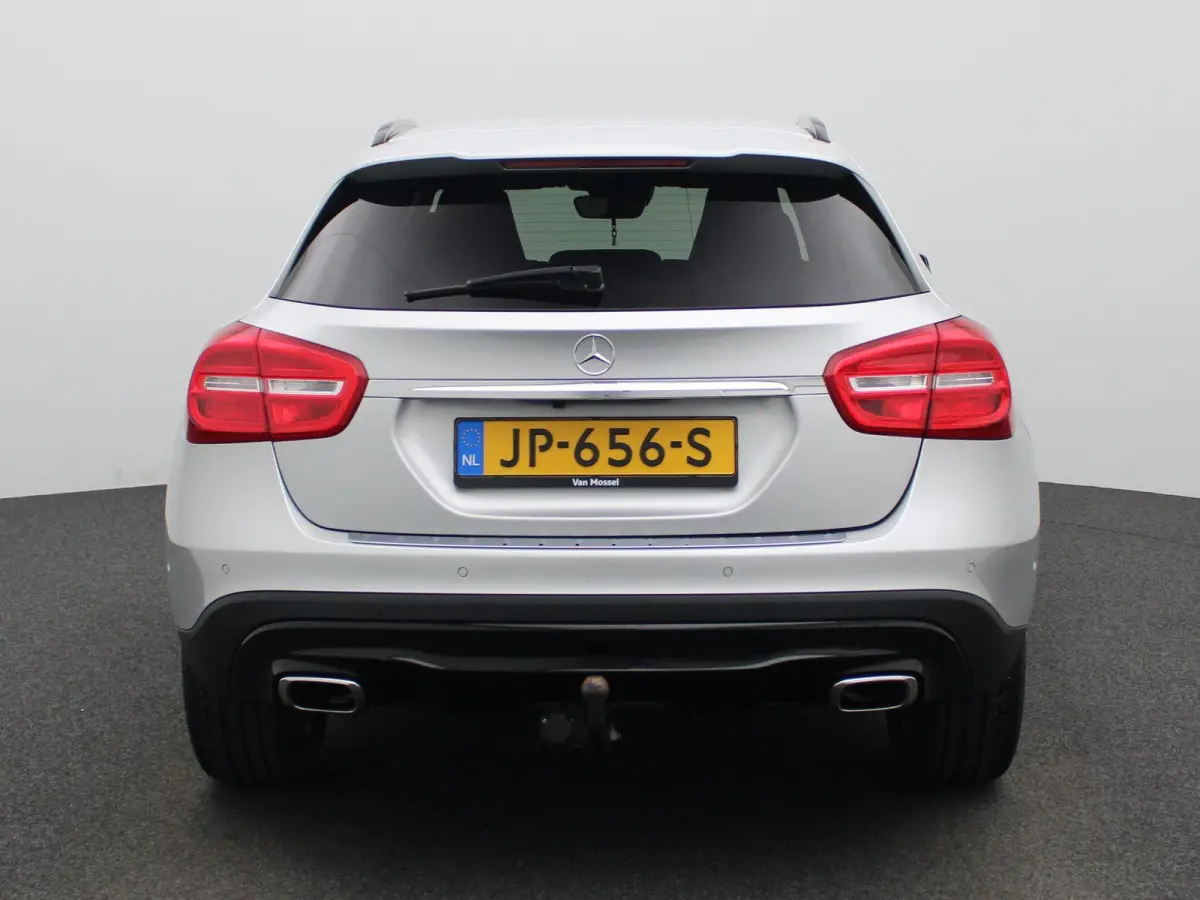 200 Prestige | Automaat | Stoelverwarming | Memory | Trekhaak | Navigatie |