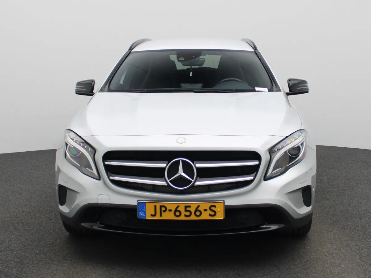 200 Prestige | Automaat | Stoelverwarming | Memory | Trekhaak | Navigatie |