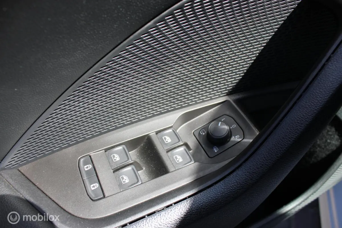1.4 TSI iV PHEV Business Edition Plus ACC / HUD