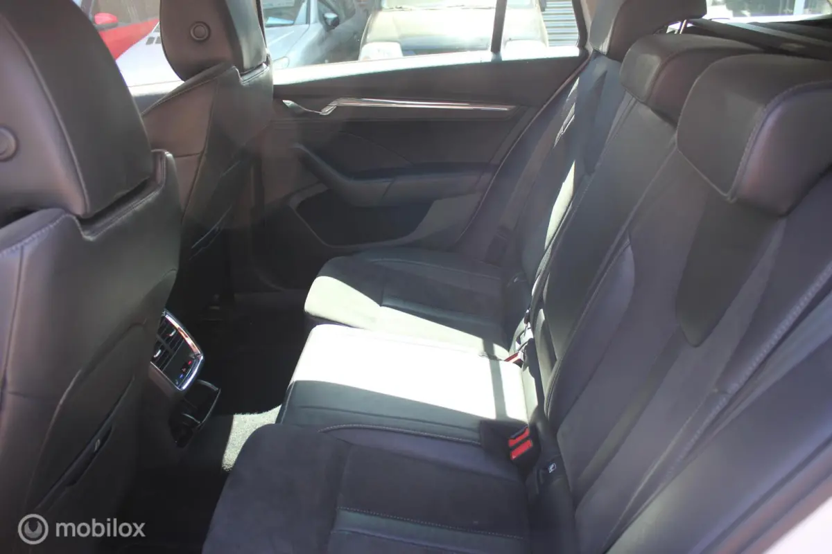 1.4 TSI iV PHEV Business Edition Plus ACC / HUD
