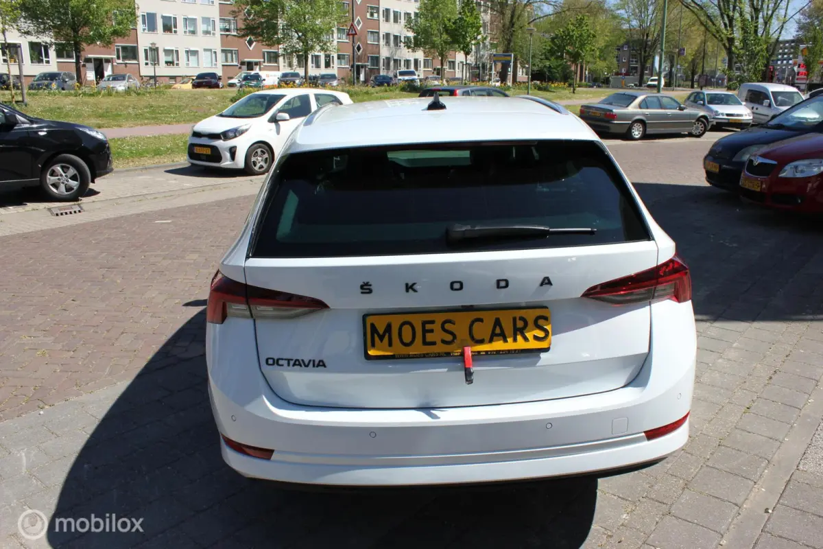 1.4 TSI iV PHEV Business Edition Plus ACC / HUD