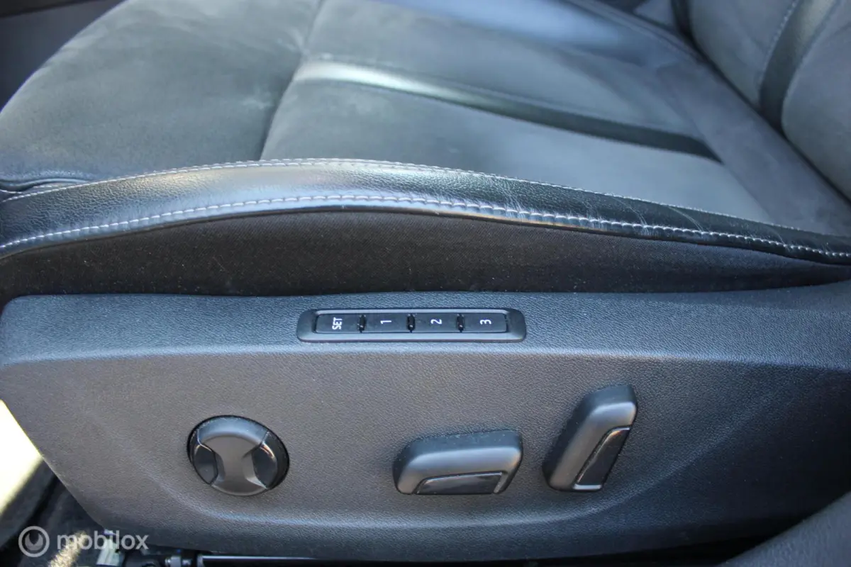 1.4 TSI iV PHEV Business Edition Plus ACC / HUD