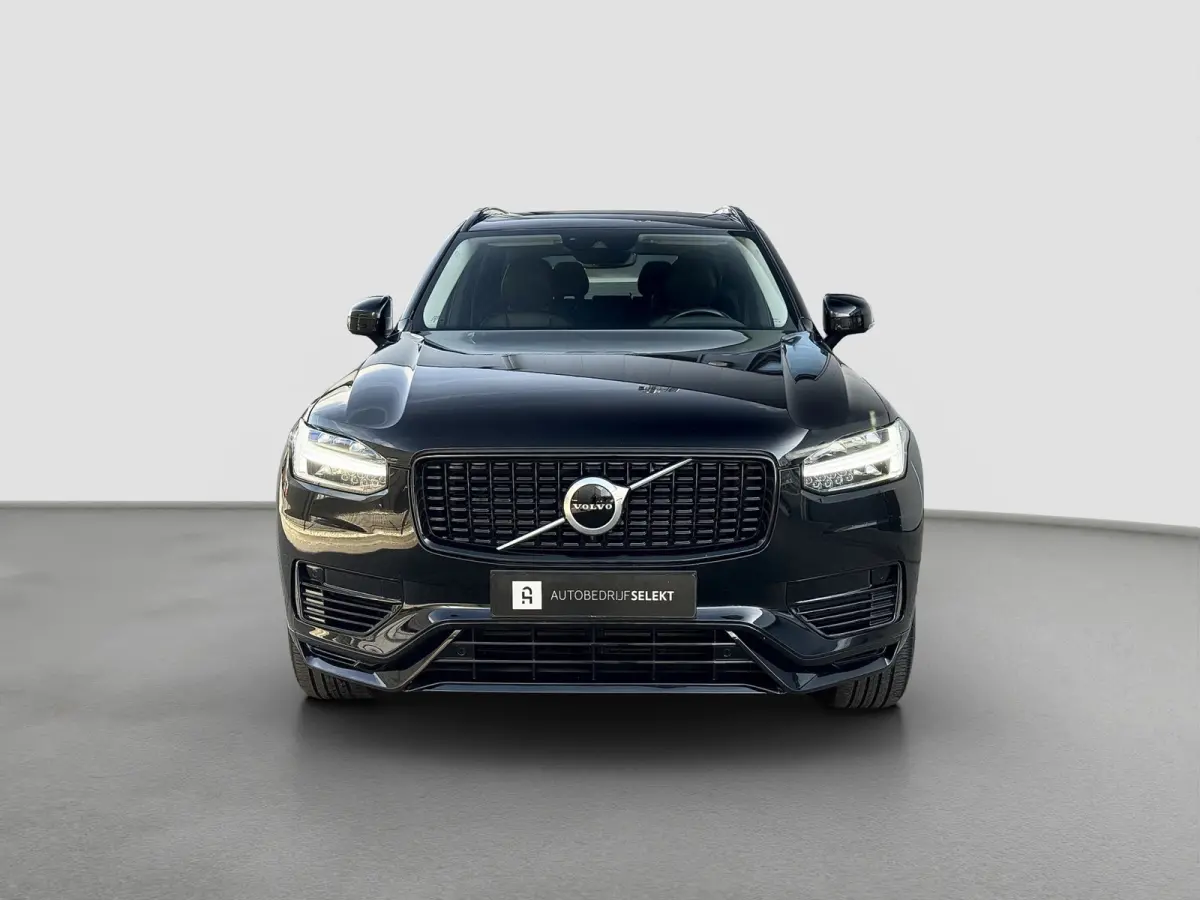 2.0 T8 Recharge AWD R-Design | Pilot Assist | Stoelverwarming | Carplay | Black on black