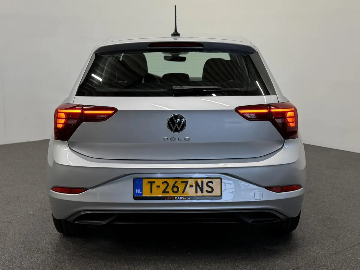 1.0 TSI Life Navigatie Apple Carplay / Android Auto Adaptive Cruise Control Lichtmetalen velgen Led Virtual Cockpit Airco