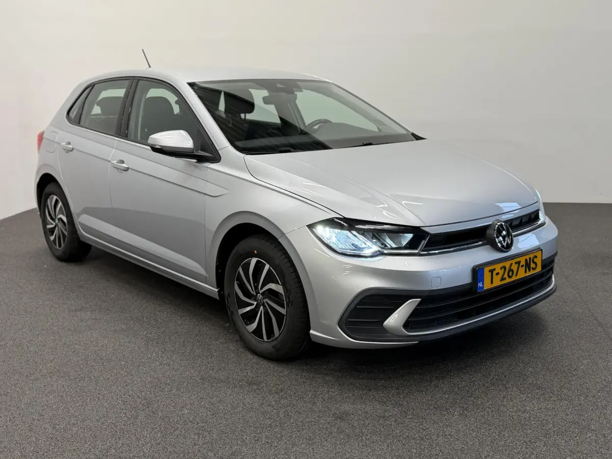 1.0 TSI Life Navigatie Apple Carplay / Android Auto Adaptive Cruise Control Lichtmetalen velgen Led Virtual Cockpit Airco