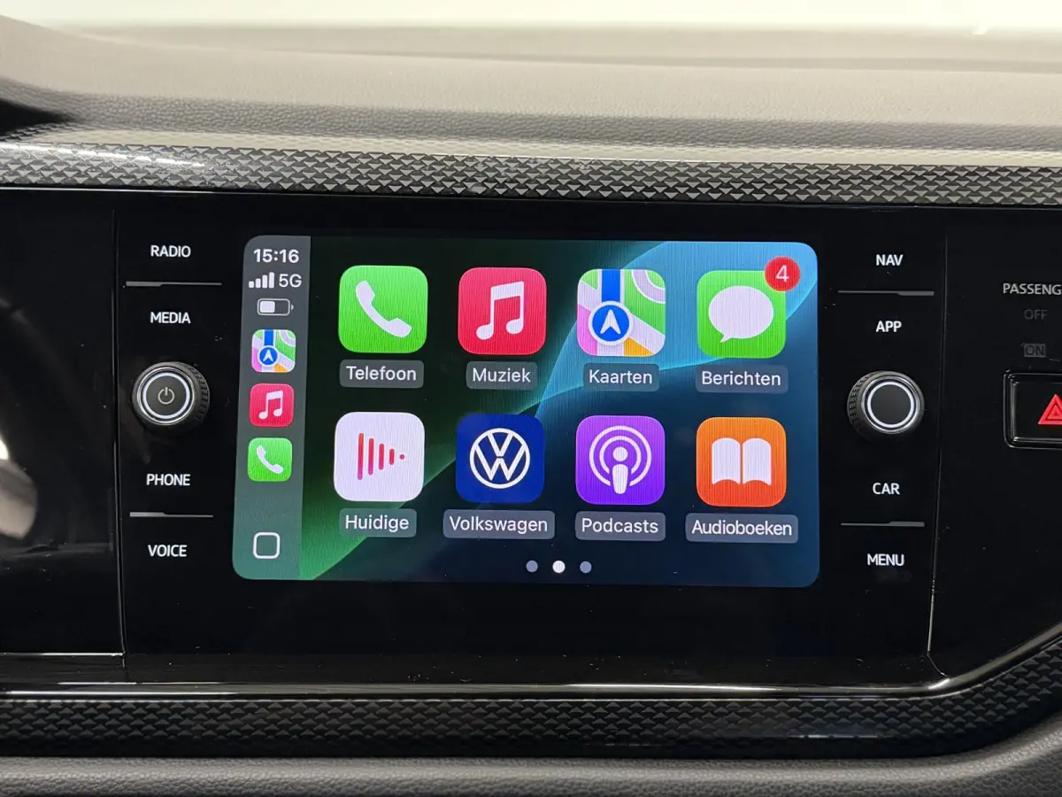 1.0 TSI Life Navigatie Apple Carplay / Android Auto Adaptive Cruise Control Lichtmetalen velgen Led Virtual Cockpit Airco