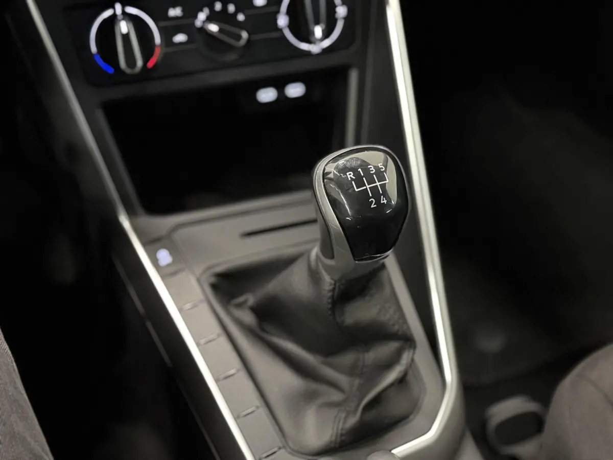 1.0 TSI Life Navigatie Apple Carplay / Android Auto Adaptive Cruise Control Lichtmetalen velgen Led Virtual Cockpit Airco