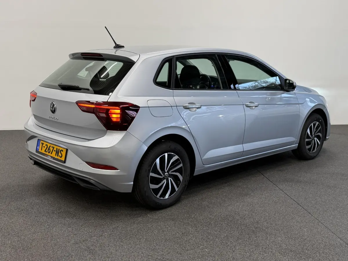 1.0 TSI Life Navigatie Apple Carplay / Android Auto Adaptive Cruise Control Lichtmetalen velgen Led Virtual Cockpit Airco