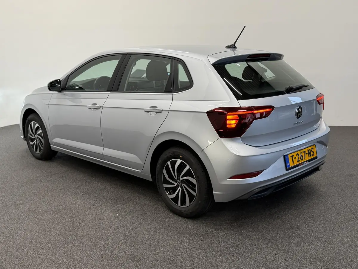 1.0 TSI Life Navigatie Apple Carplay / Android Auto Adaptive Cruise Control Lichtmetalen velgen Led Virtual Cockpit Airco
