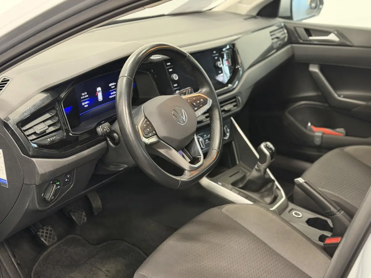 1.0 TSI Life Navigatie Apple Carplay / Android Auto Adaptive Cruise Control Lichtmetalen velgen Led Virtual Cockpit Airco