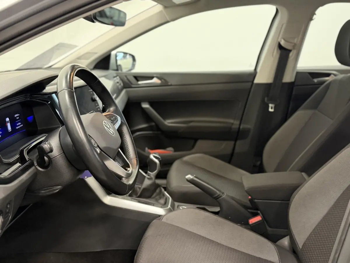 1.0 TSI Life Navigatie Apple Carplay / Android Auto Adaptive Cruise Control Lichtmetalen velgen Led Virtual Cockpit Airco