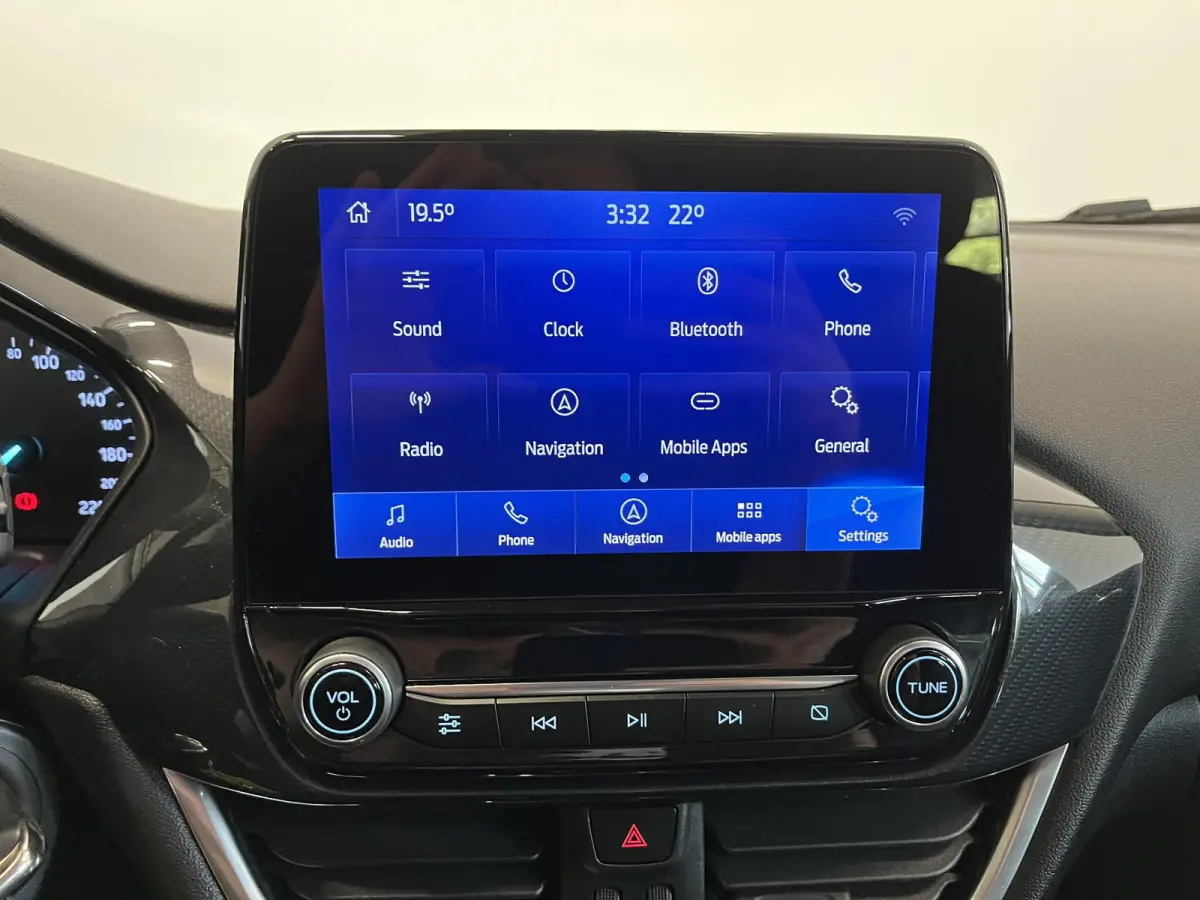 1.0 EcoBoost Titanium Climate control Cruise control LED Parkeersensor achter Stoel + Stuur verwarming Navigatie Apple Carplay/ Android Auto