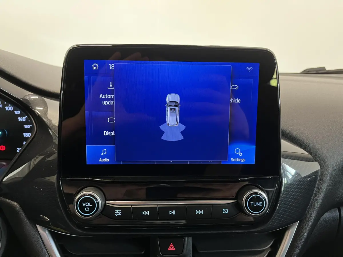 1.0 EcoBoost Titanium Climate control Cruise control LED Parkeersensor achter Stoel + Stuur verwarming Navigatie Apple Carplay/ Android Auto