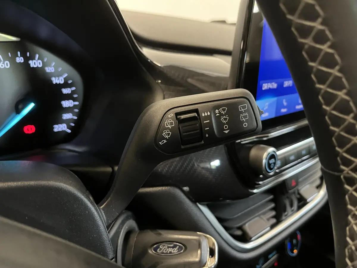 1.0 EcoBoost Titanium Climate control Cruise control LED Parkeersensor achter Stoel + Stuur verwarming Navigatie Apple Carplay/ Android Auto