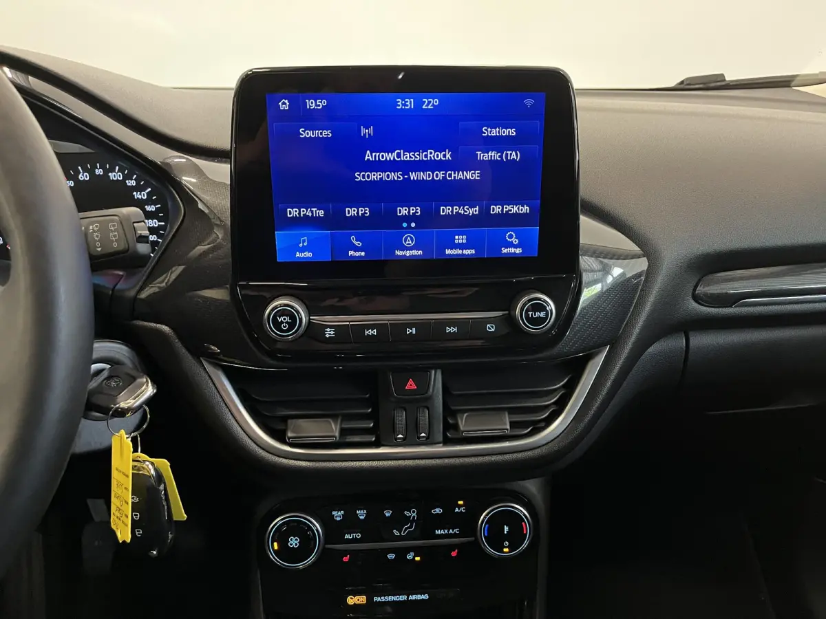 1.0 EcoBoost Titanium Climate control Cruise control LED Parkeersensor achter Stoel + Stuur verwarming Navigatie Apple Carplay/ Android Auto