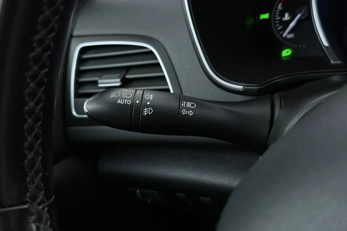 Mégane TCe Limited | Trekhaak | | CarPlay | Leer | Stoelverwarming | Massage | Head-Up |