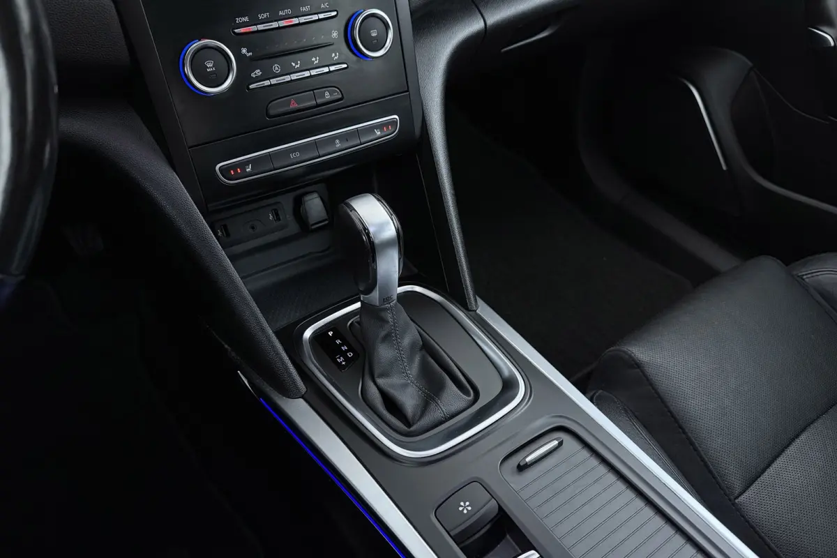 Mégane TCe Limited | Trekhaak | | CarPlay | Leer | Stoelverwarming | Massage | Head-Up |