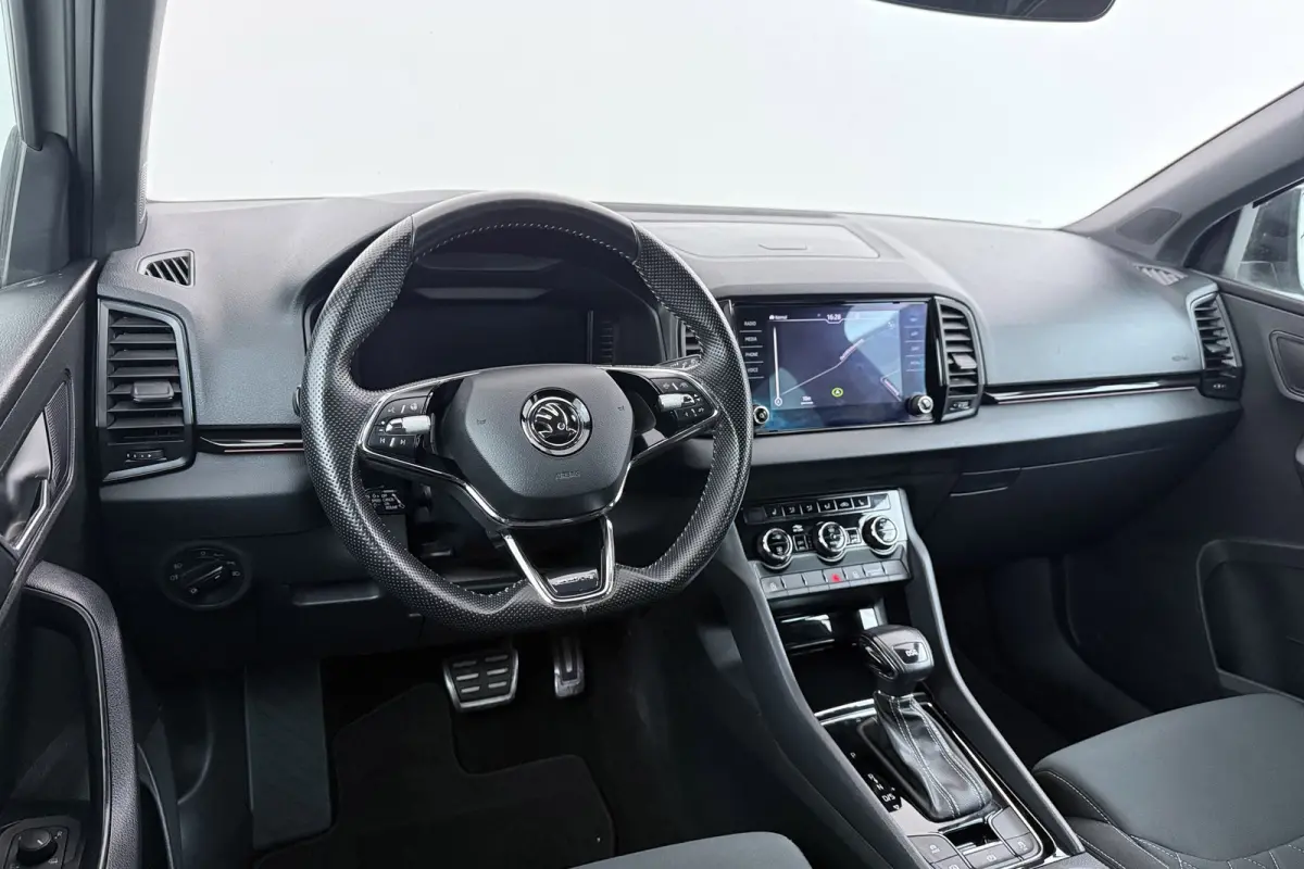 1.5 TSI ACT Sportline Business | Trekhaak | Digital Cockpit | Stoelverwarming | Adap. Cruise | 3-Zone Clima |