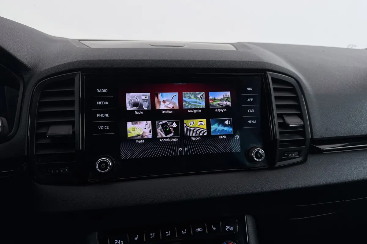 1.5 TSI ACT Sportline Business | Trekhaak | Digital Cockpit | Stoelverwarming | Adap. Cruise | 3-Zone Clima |