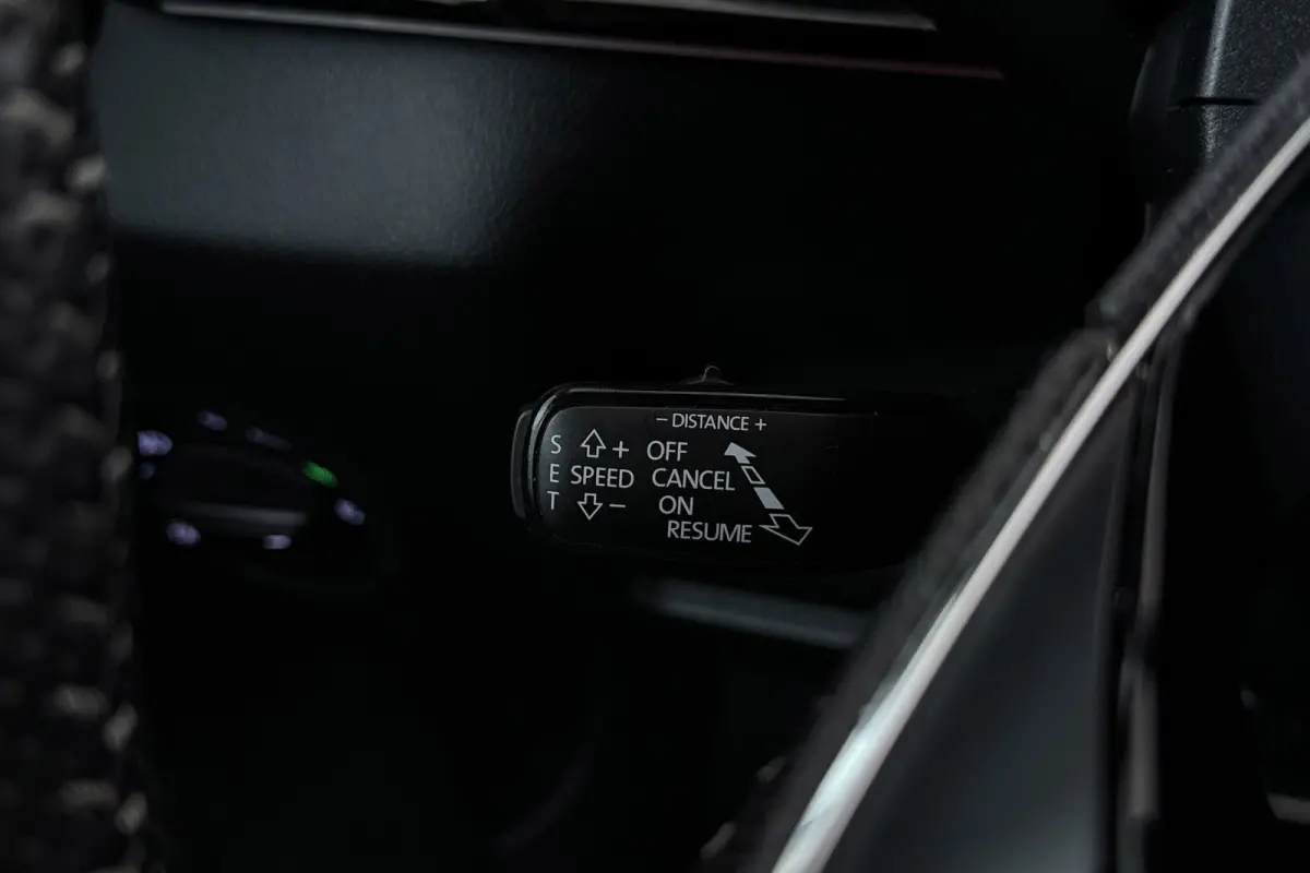 1.5 TSI ACT Sportline Business | Trekhaak | Digital Cockpit | Stoelverwarming | Adap. Cruise | 3-Zone Clima |