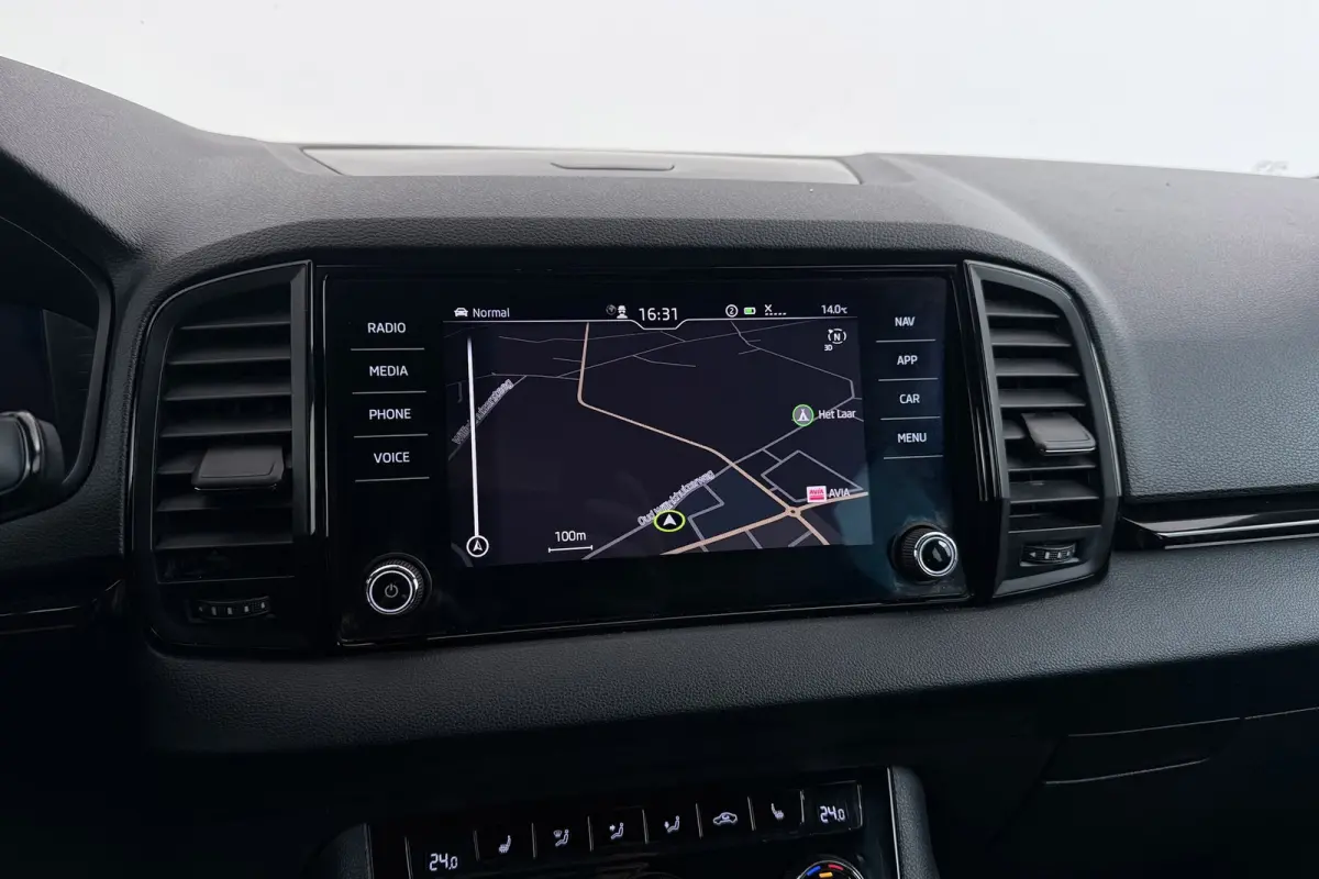 1.5 TSI ACT Sportline Business | Trekhaak | Digital Cockpit | Stoelverwarming | Adap. Cruise | 3-Zone Clima |