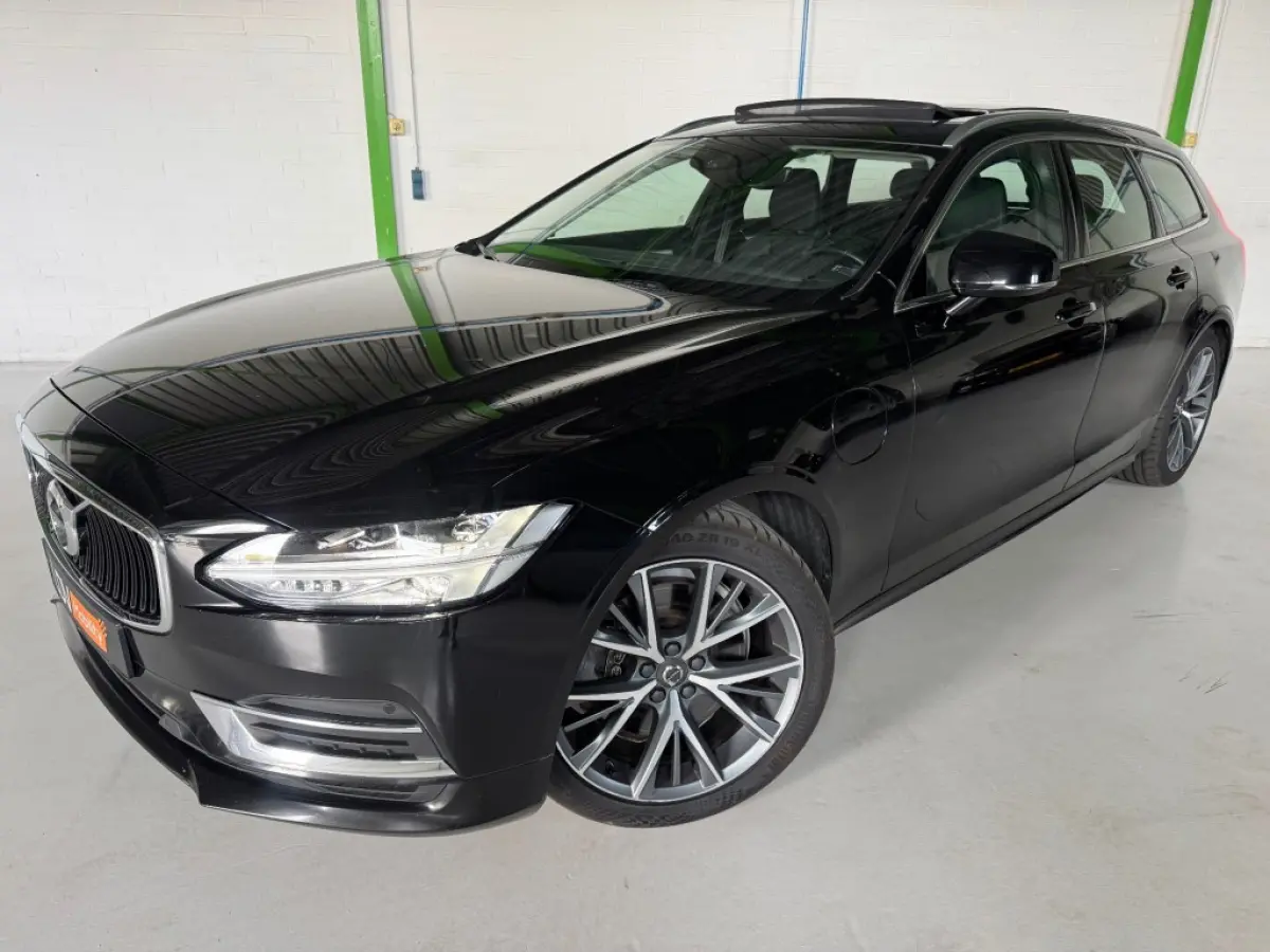 2.0 T8 AWD PLUG-IN HYBRIDE / MOMENTUM / Panoramadak / Lederen bekleding / AppleCarplay / Boekjes aanwezig.
