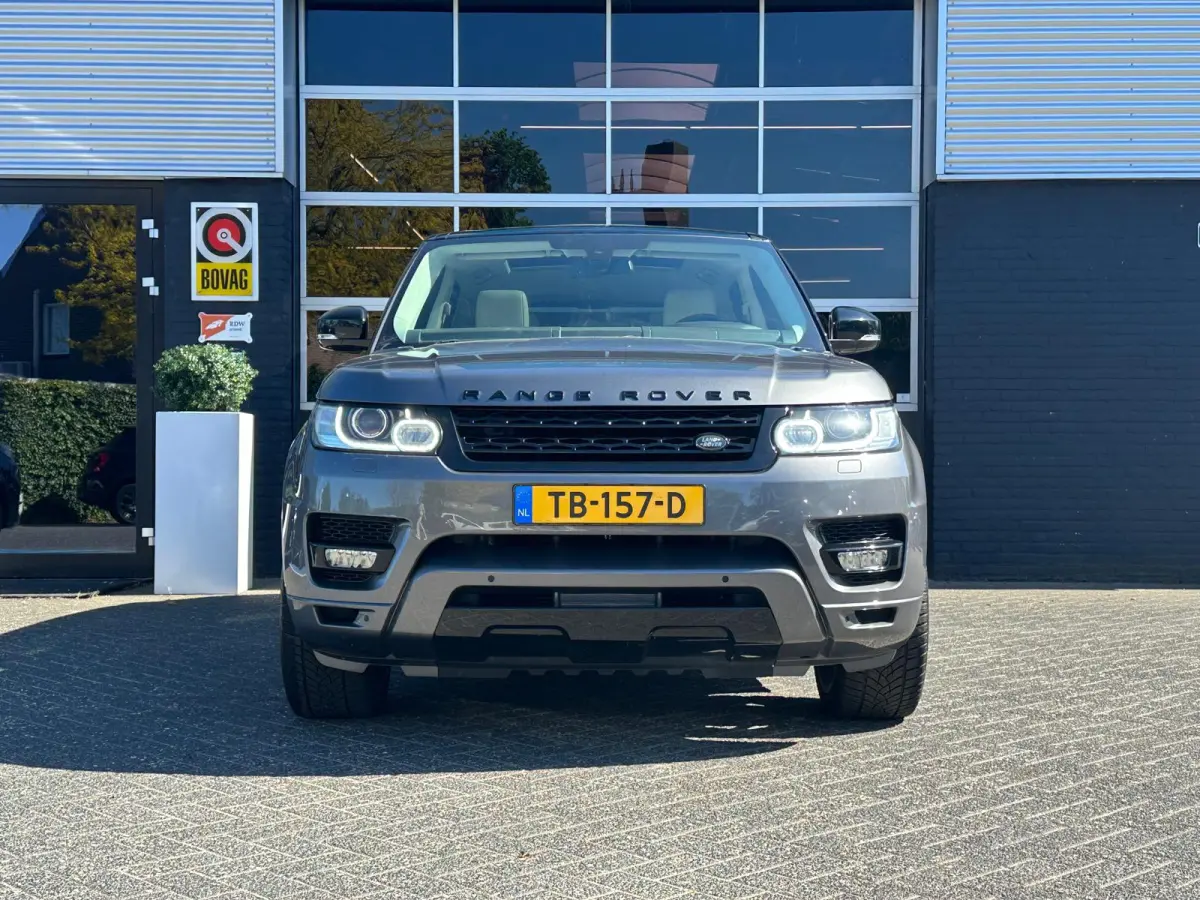 5.0 V8 510 pk Supercharged HSE Dynamic, Two Tone, Pano, Bluetooth, Cruise, Camera, Navi, PDC