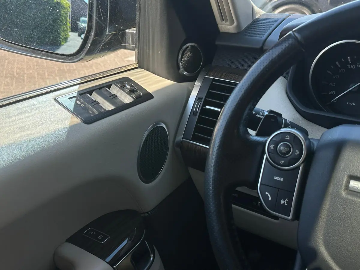 5.0 V8 510 pk Supercharged HSE Dynamic, Two Tone, Pano, Bluetooth, Cruise, Camera, Navi, PDC