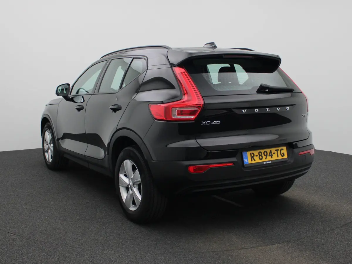 1.5 T3 Momentum | ACHTERUITRIJCAMERA | APPLE CARPLAY | ANDROID AUTO | STOELVERWARMING | STUURWIELVERWARMING | CLIMATE CONTROL | CRUISE CONTROL | NAVIGATIE | DIGITAL COCKPIT | LICHTMETALEN VE