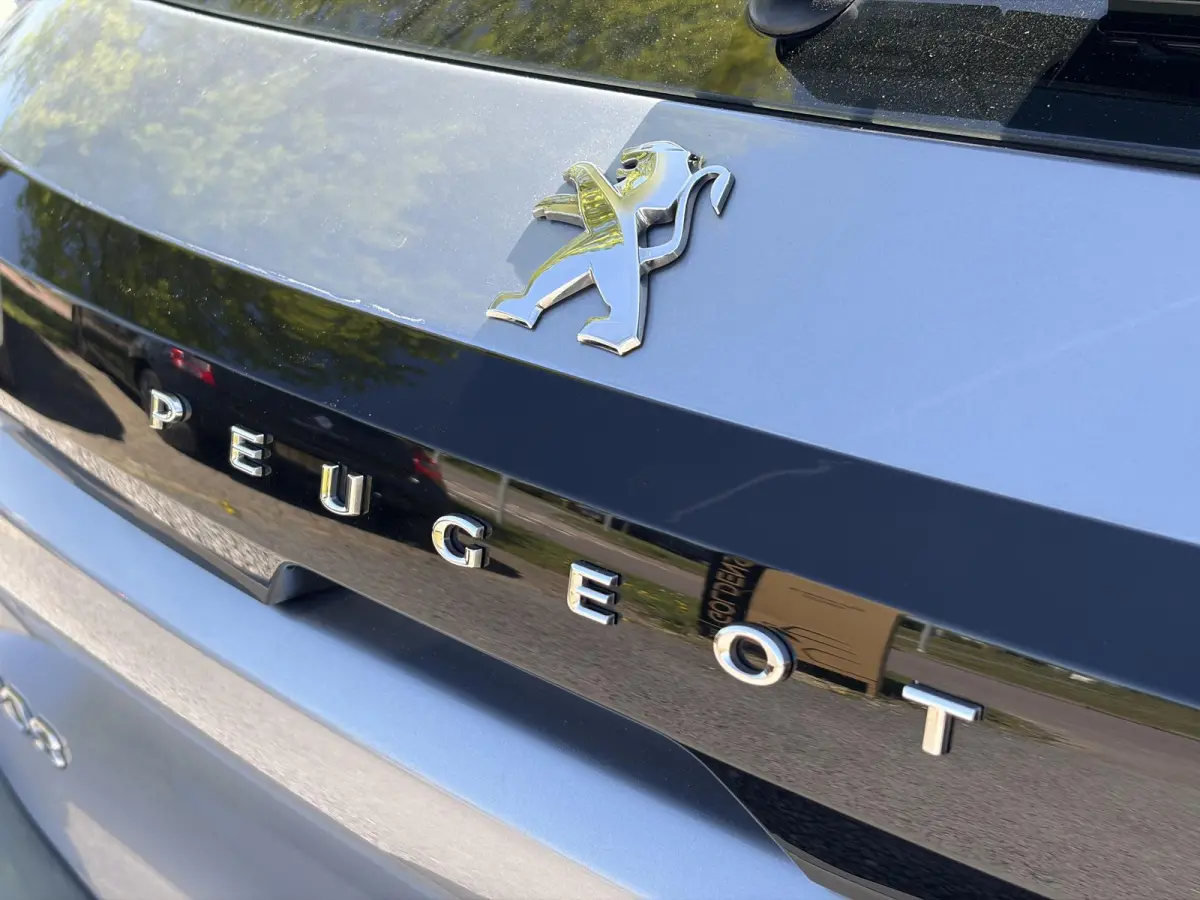 1.2 PureTech Blue Lease Active 2e Eigenaar,Navi,D-riem vv 07-2025,Pdc,Clima,Cruise,Rijstrooksensor,N.A.P,Bj 12-2019,Apk tot 08-2027