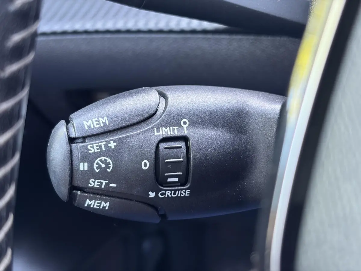 1.2 PureTech Blue Lease Active 2e Eigenaar,Navi,D-riem vv 07-2025,Pdc,Clima,Cruise,Rijstrooksensor,N.A.P,Bj 12-2019,Apk tot 08-2027
