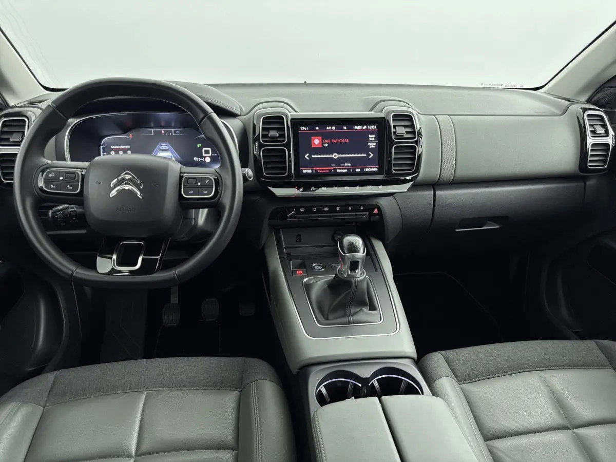 1.2 PureTech Business Plus | Trekhaak | Cruise Control | Achteruitrijcamera | Stoelverwarming | Keyless | Lane Assist | Elekt. stoelverstelling | Carplay |