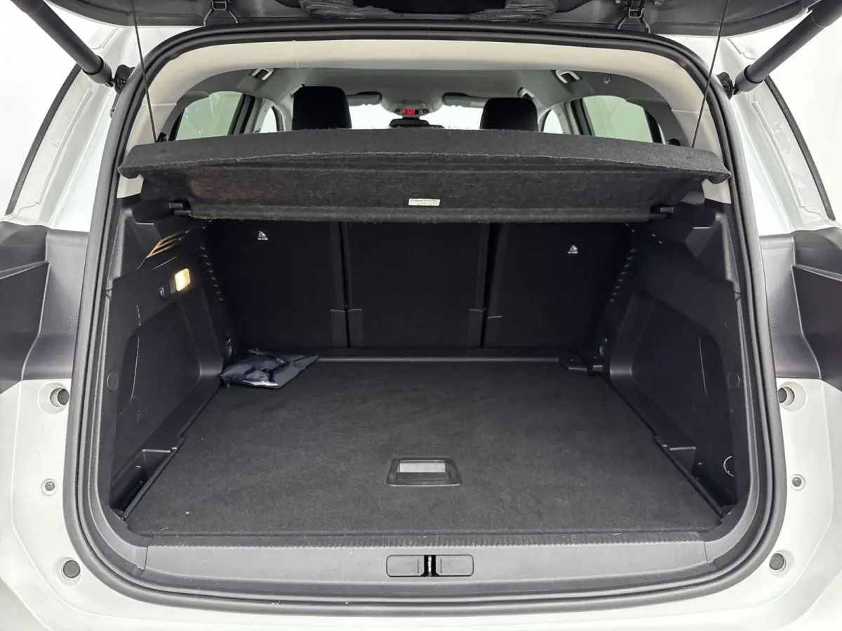 1.2 PureTech Business Plus | Trekhaak | Cruise Control | Achteruitrijcamera | Stoelverwarming | Keyless | Lane Assist | Elekt. stoelverstelling | Carplay |