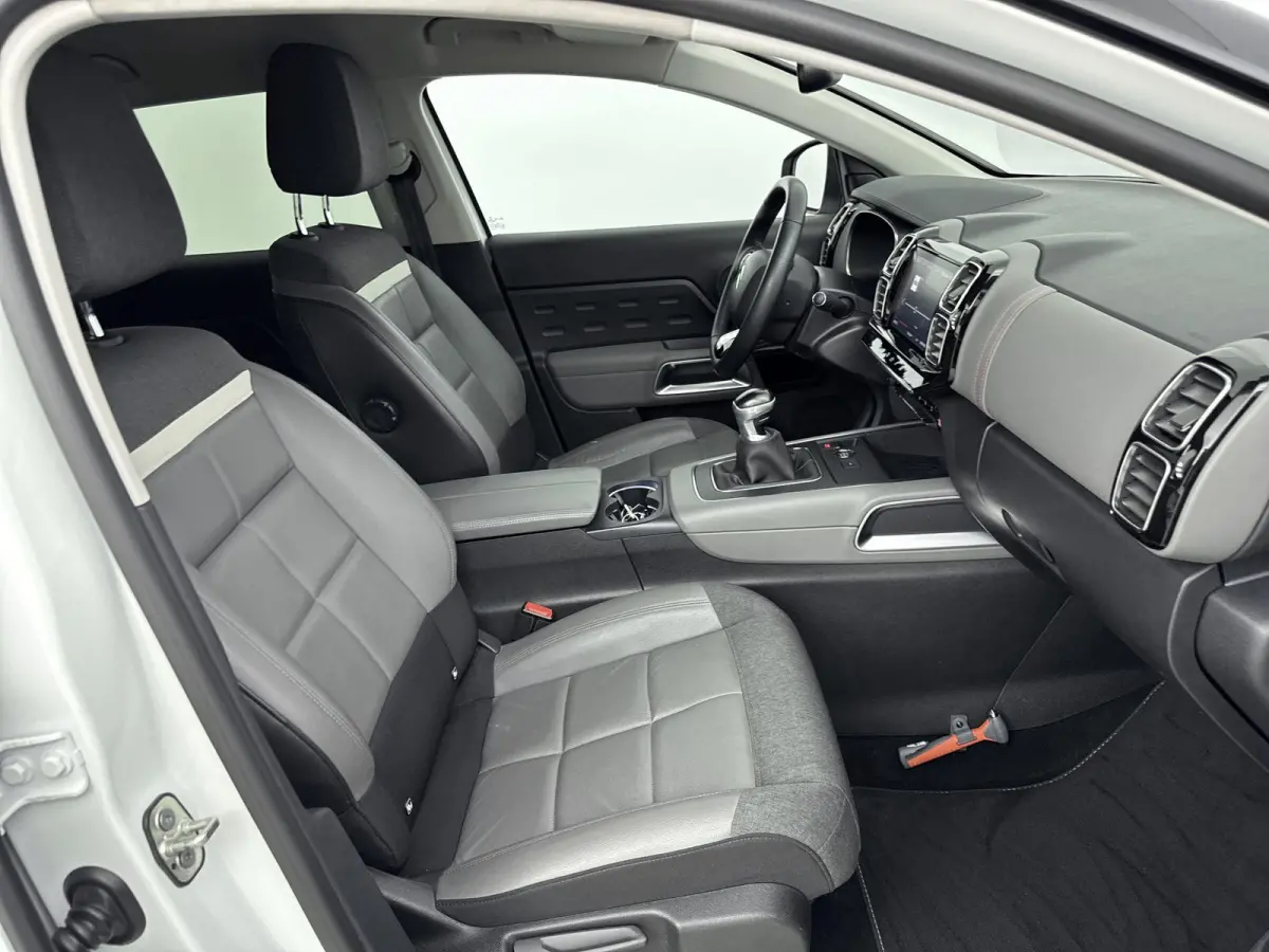 1.2 PureTech Business Plus | Trekhaak | Cruise Control | Achteruitrijcamera | Stoelverwarming | Keyless | Lane Assist | Elekt. stoelverstelling | Carplay |