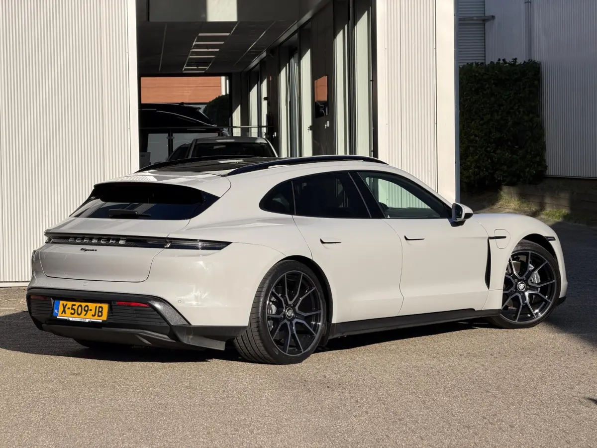 93kWh 476pk NL-auto / BTW / Porsche historie / zeer compleet