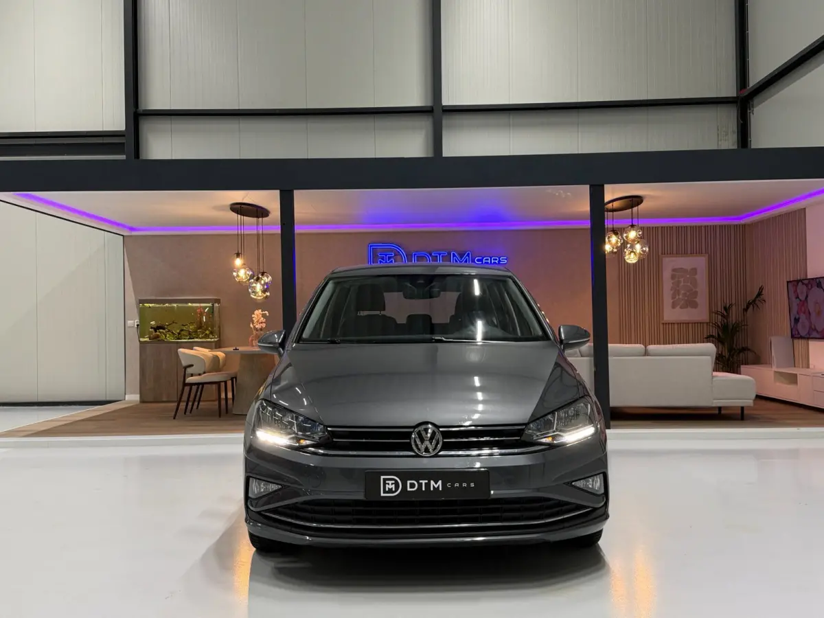 1.0 TSI Highline Aut. | Trekhaak | ACC | LED | Camera