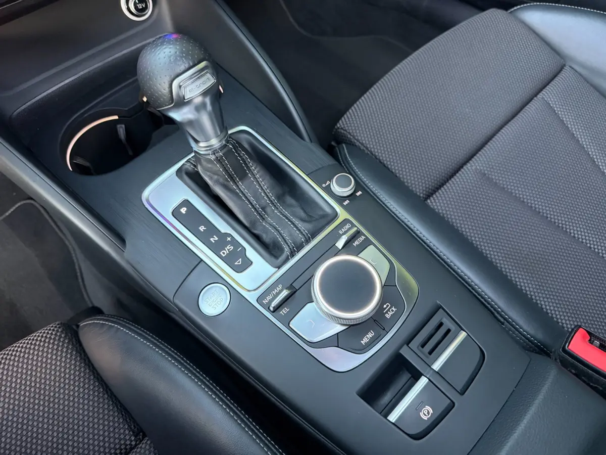 1.4 e-tron S-Line|PANO|TREKHAAK|NAVI