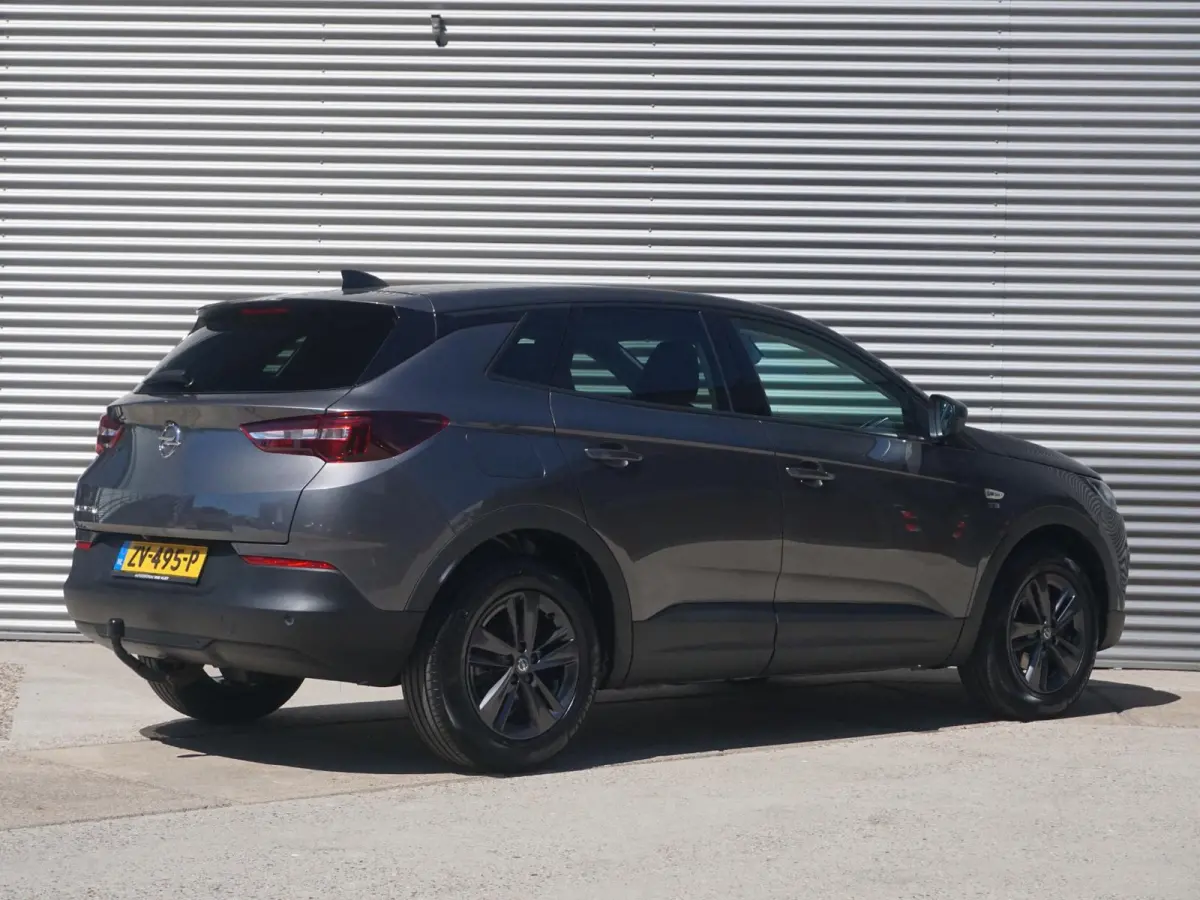 1.2 Turbo 120 Jaar Edition Trekhaak