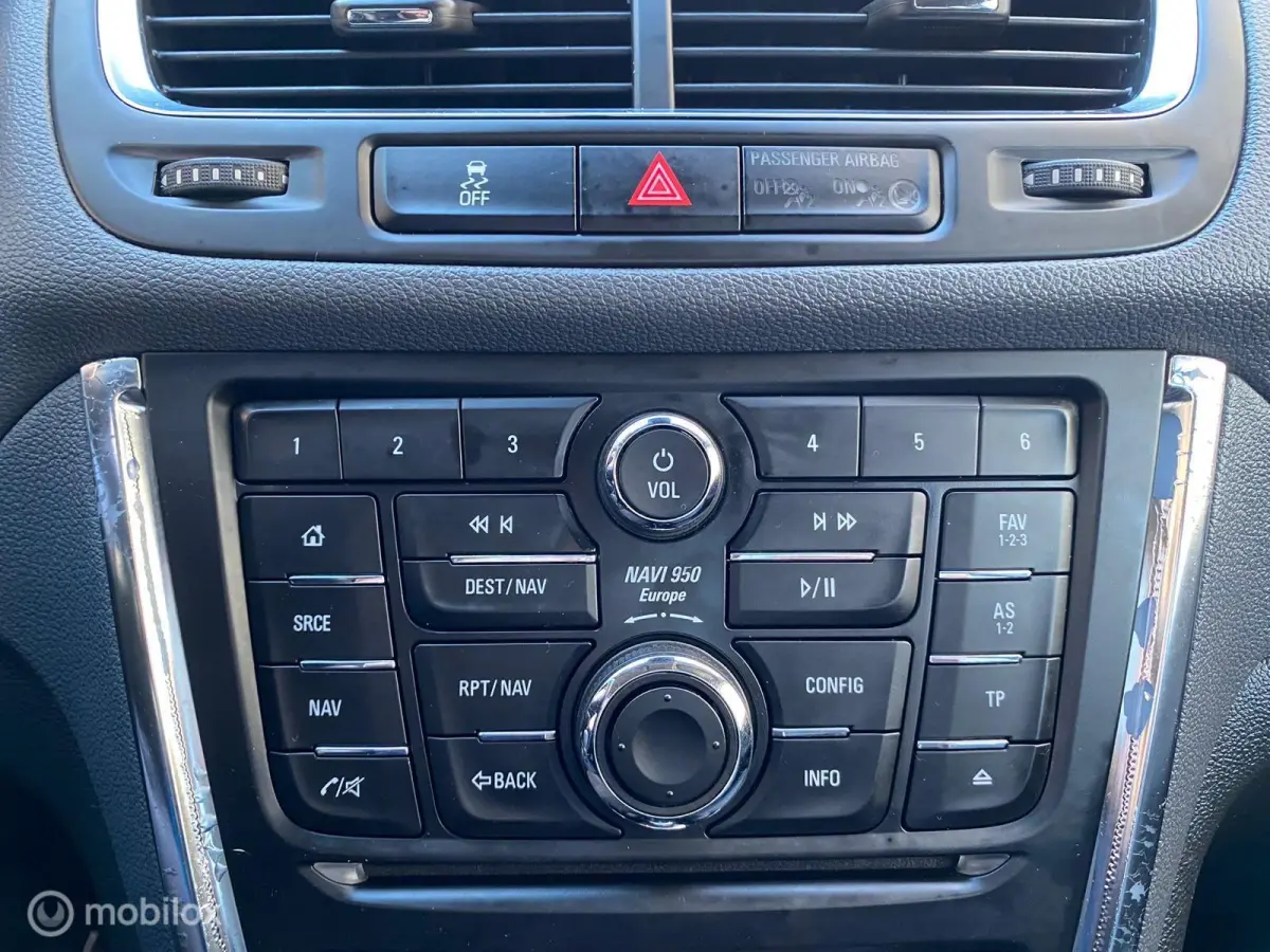 1.4 Turbo.140 PK. NAVI, CRUISE, CAMERA, AUTOMAAT.