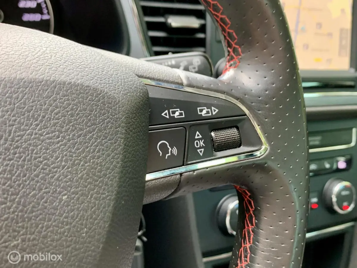 1.4 TSI FR. NAVI, CRUISE, XENON, STOELVERWARMING.
