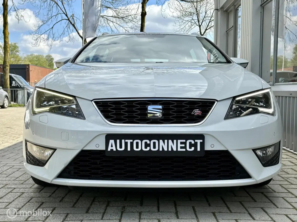 1.4 TSI FR. NAVI, CRUISE, XENON, STOELVERWARMING.