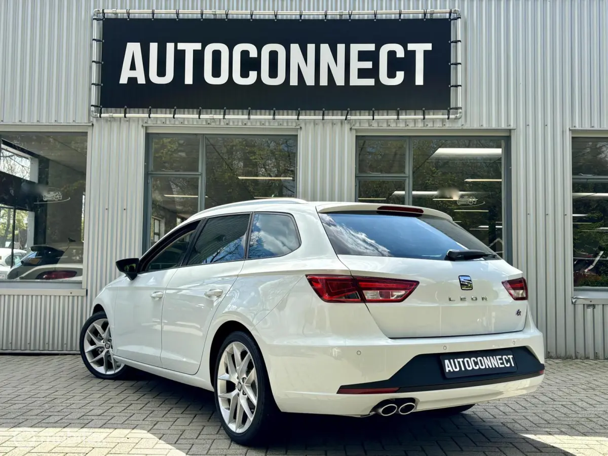 1.4 TSI FR. NAVI, CRUISE, XENON, STOELVERWARMING.