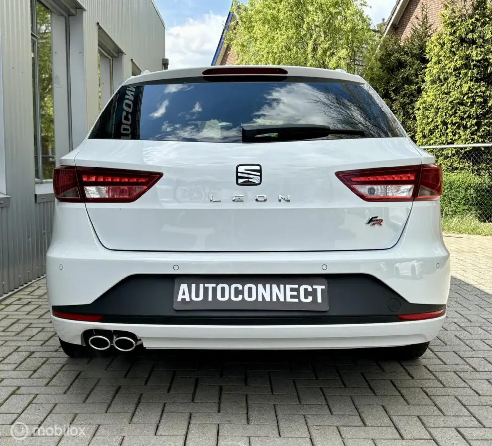 1.4 TSI FR. NAVI, CRUISE, XENON, STOELVERWARMING.